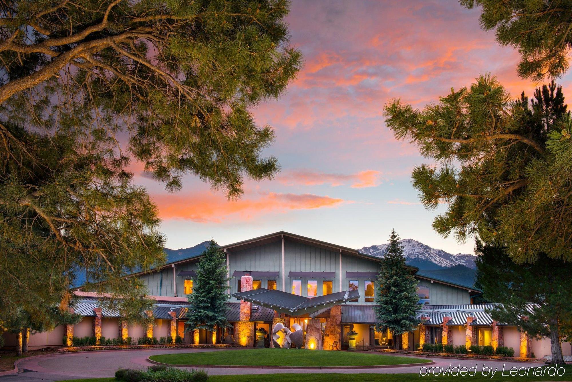 Garden Of The Gods Resort & Club Колорадо Спрингс Екстериор снимка